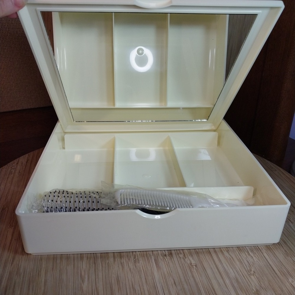 Vtg Estee Lauder Brush/Comb With Ivory Hard Plastic Makeup Case Jewelry Box 90s